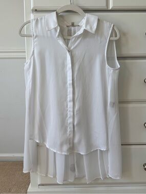 Joan Vass White Sleeveless Button-Front Blouse